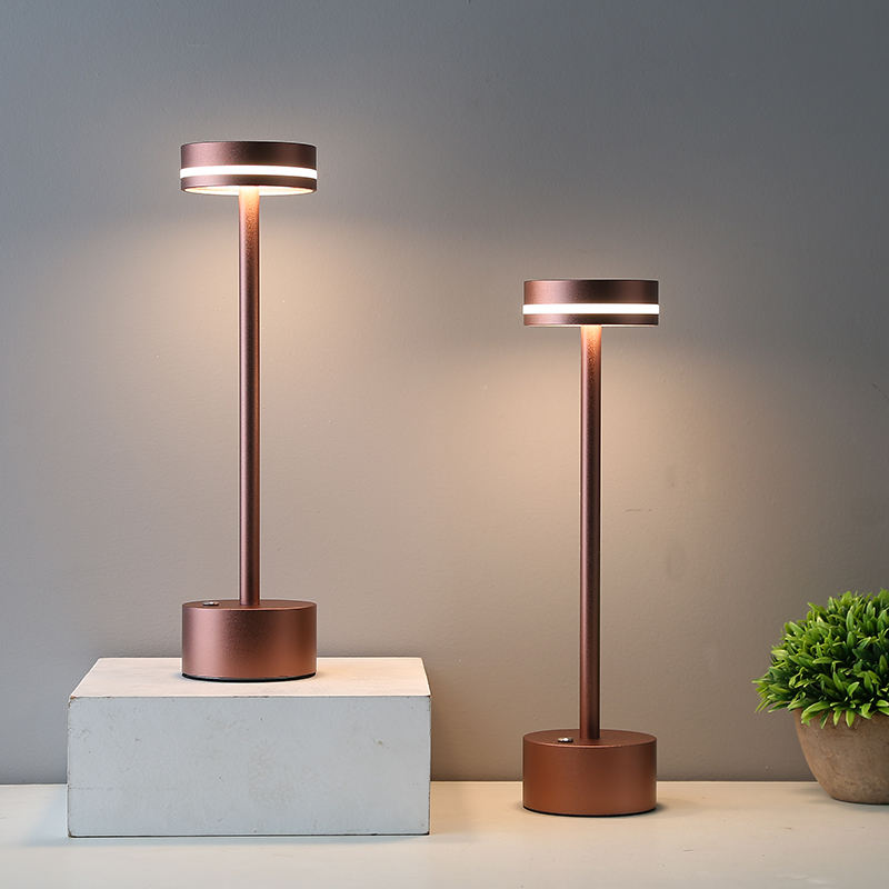 Devako LuxeLight | Kabellose Tischleuchte - Beleuchten Sie Ihren Raum mit Raffinesse