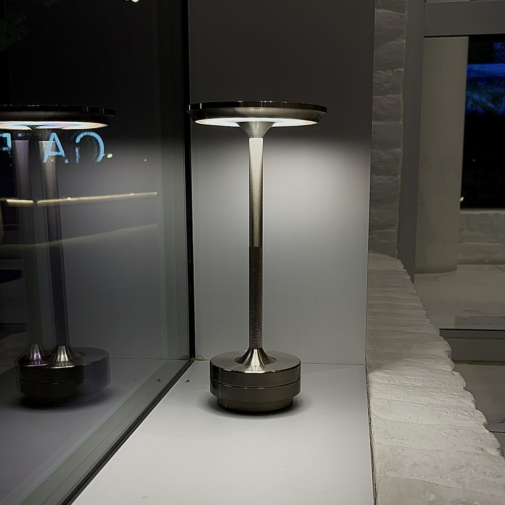 Devako MetalSense | Kabellose Tischleuchte aus Metall