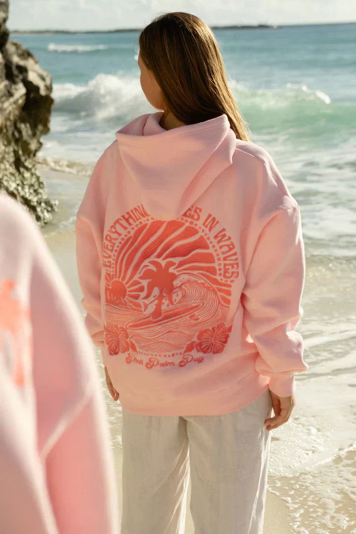 Waele Hoodie | Chasing Sunsets Graphic Hoodie für Frauen