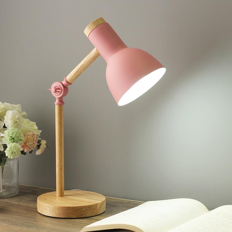 Nordische Holz-Tischlampe – Drehbarer Kopf & Moderne LED-Technik
