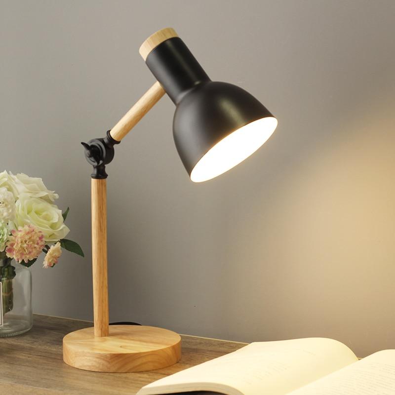 Nordische Holz-Tischlampe – Drehbarer Kopf & Moderne LED-Technik