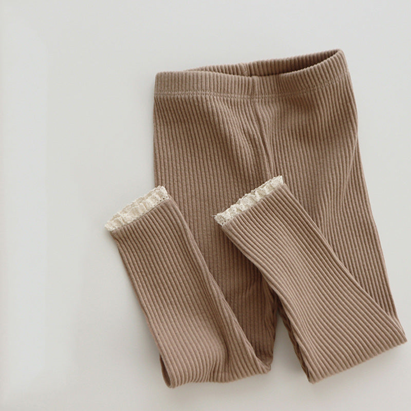Ribstrikkede babyleggings med blonder til piger