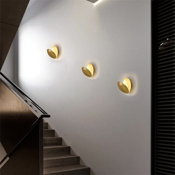 Lunora Wandleuchte – Mondlicht-Glanz & Minimalistische LED-Stimmung