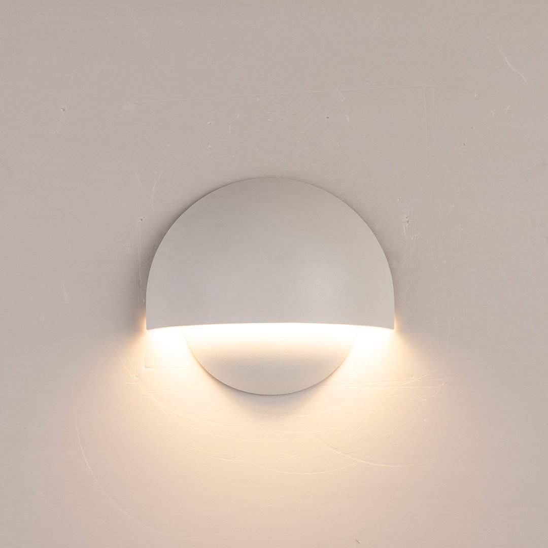 AquaLight - LED-Außenwandleuchte mit warmem Licht